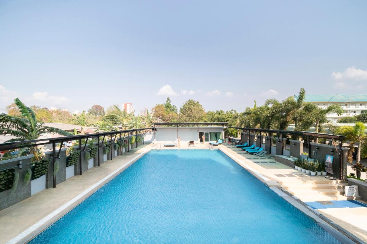 OYO 829 Royal Thai Residence Praia de Jomtien Exterior foto