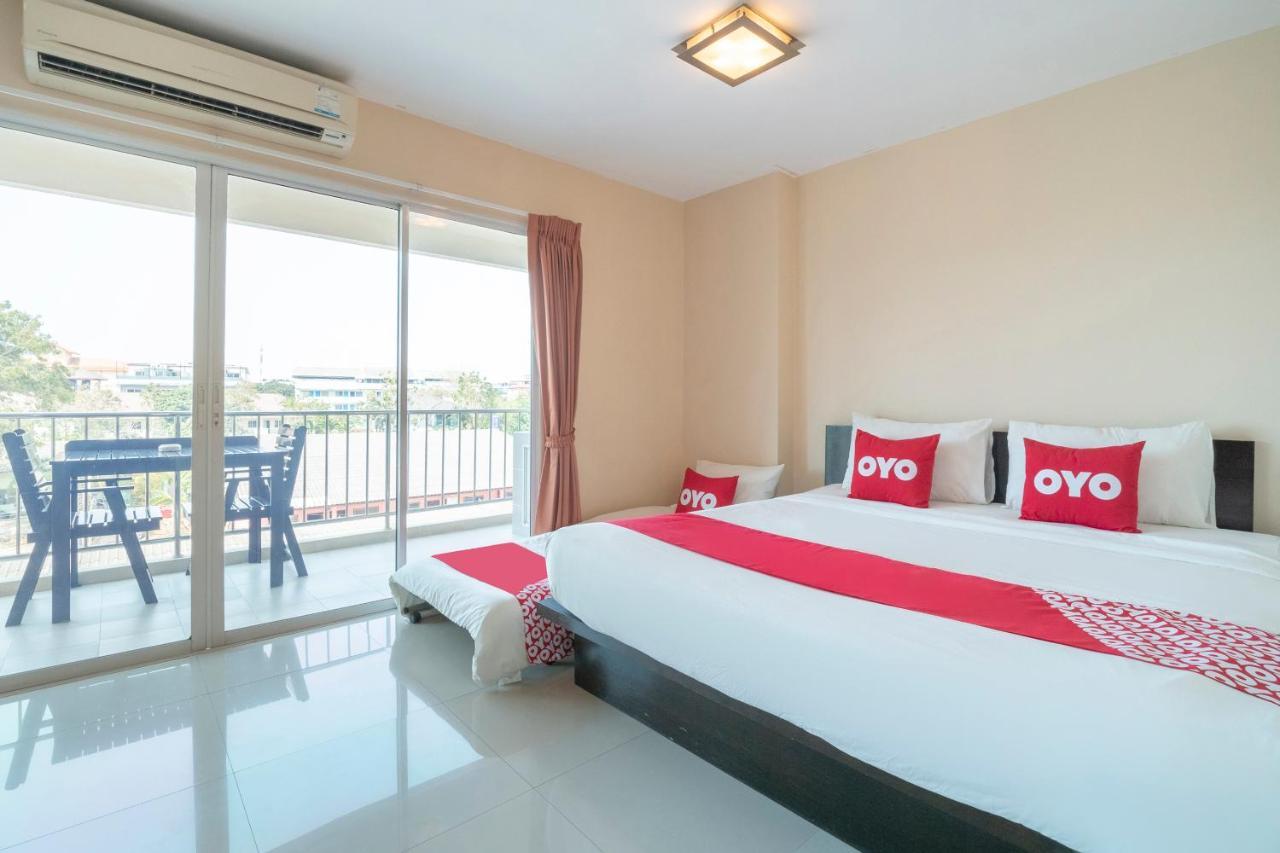 OYO 829 Royal Thai Residence Praia de Jomtien Exterior foto