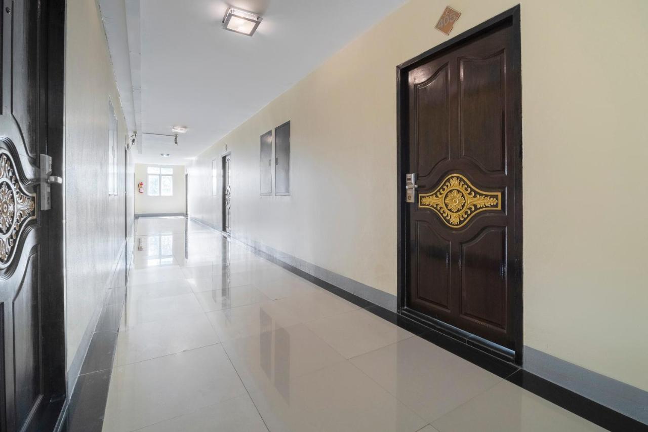 OYO 829 Royal Thai Residence Praia de Jomtien Exterior foto